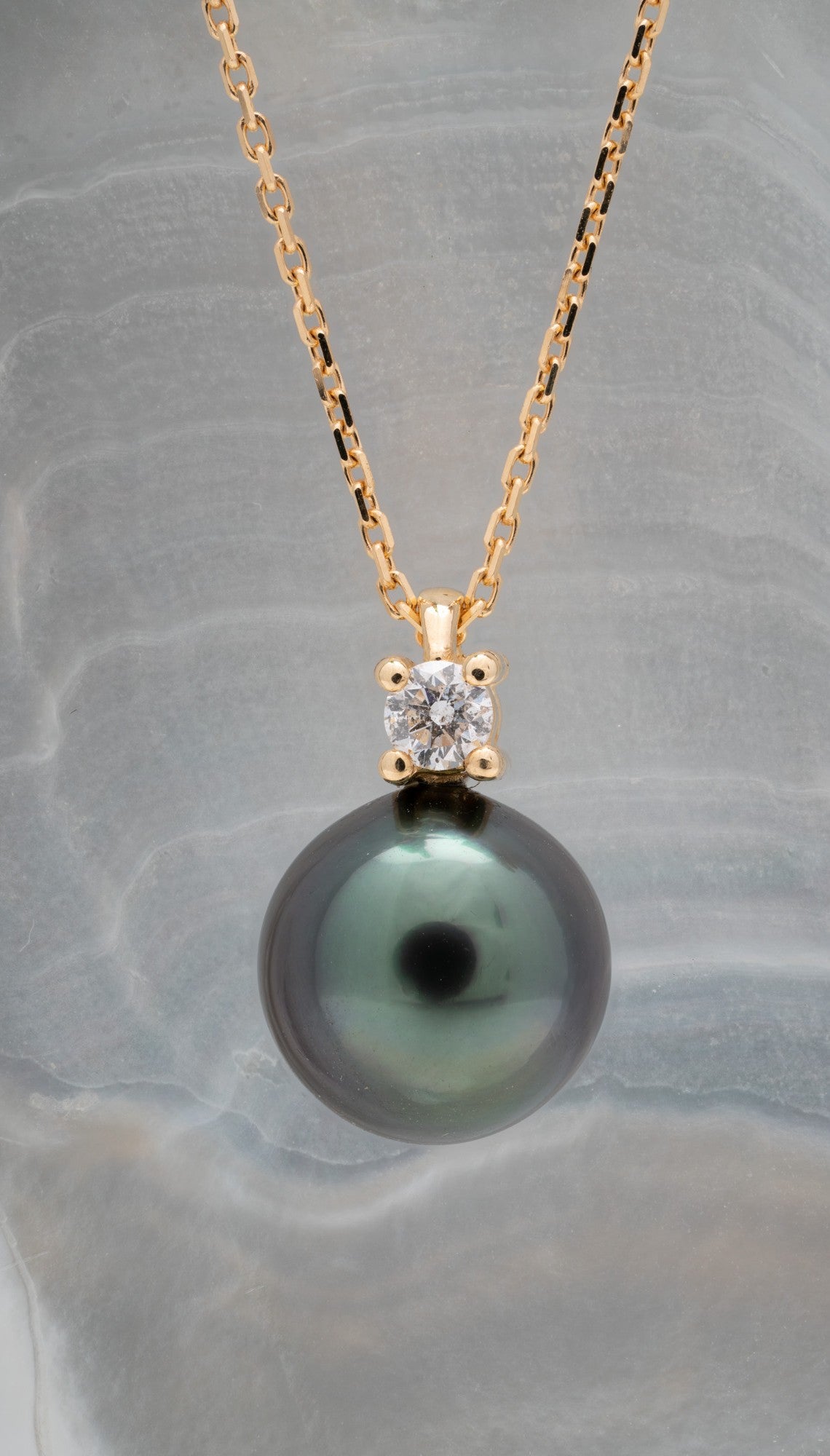 Pendentif or, diamant et perle ronde (4)