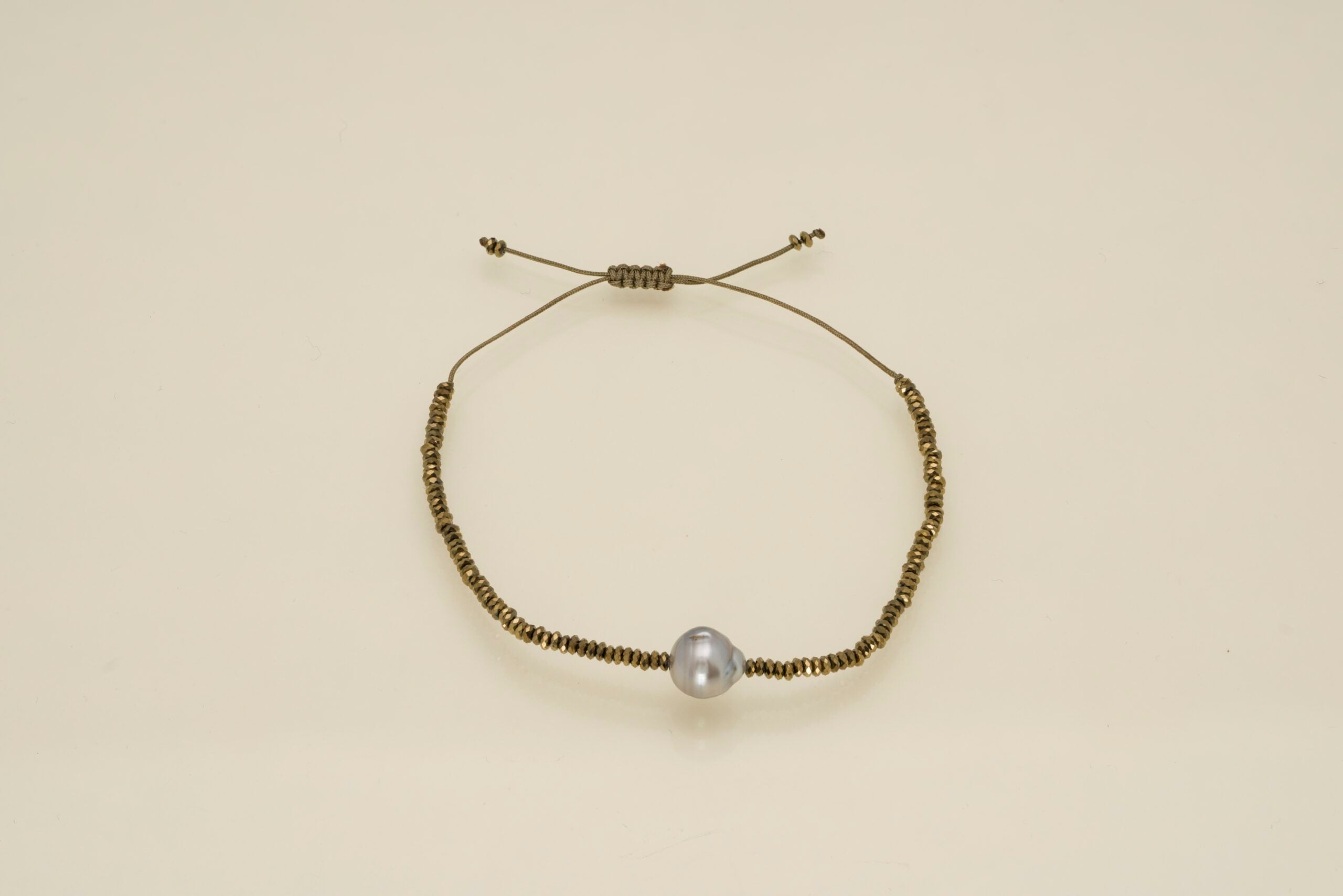 Bracelet perle baroque avec des hématites doré