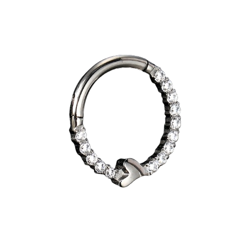 Piercing anneau argenté /doré avec cœur entouré de strass zircon blanc