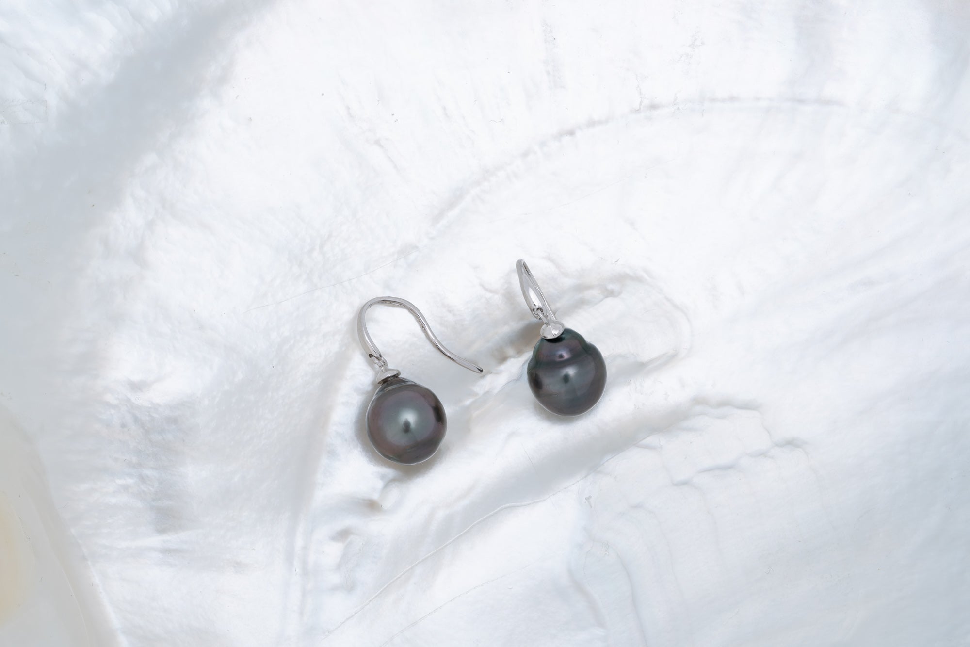 Boucles d’oreilles argent et perles cerclées (2)