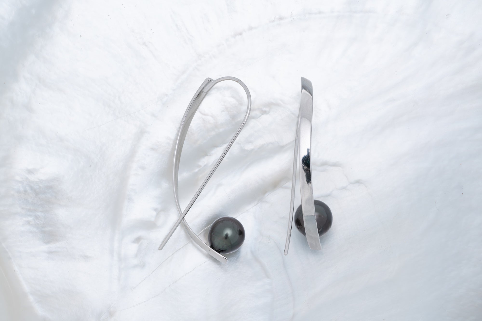 Boucles d’oreilles argent et perles cerclées (8)