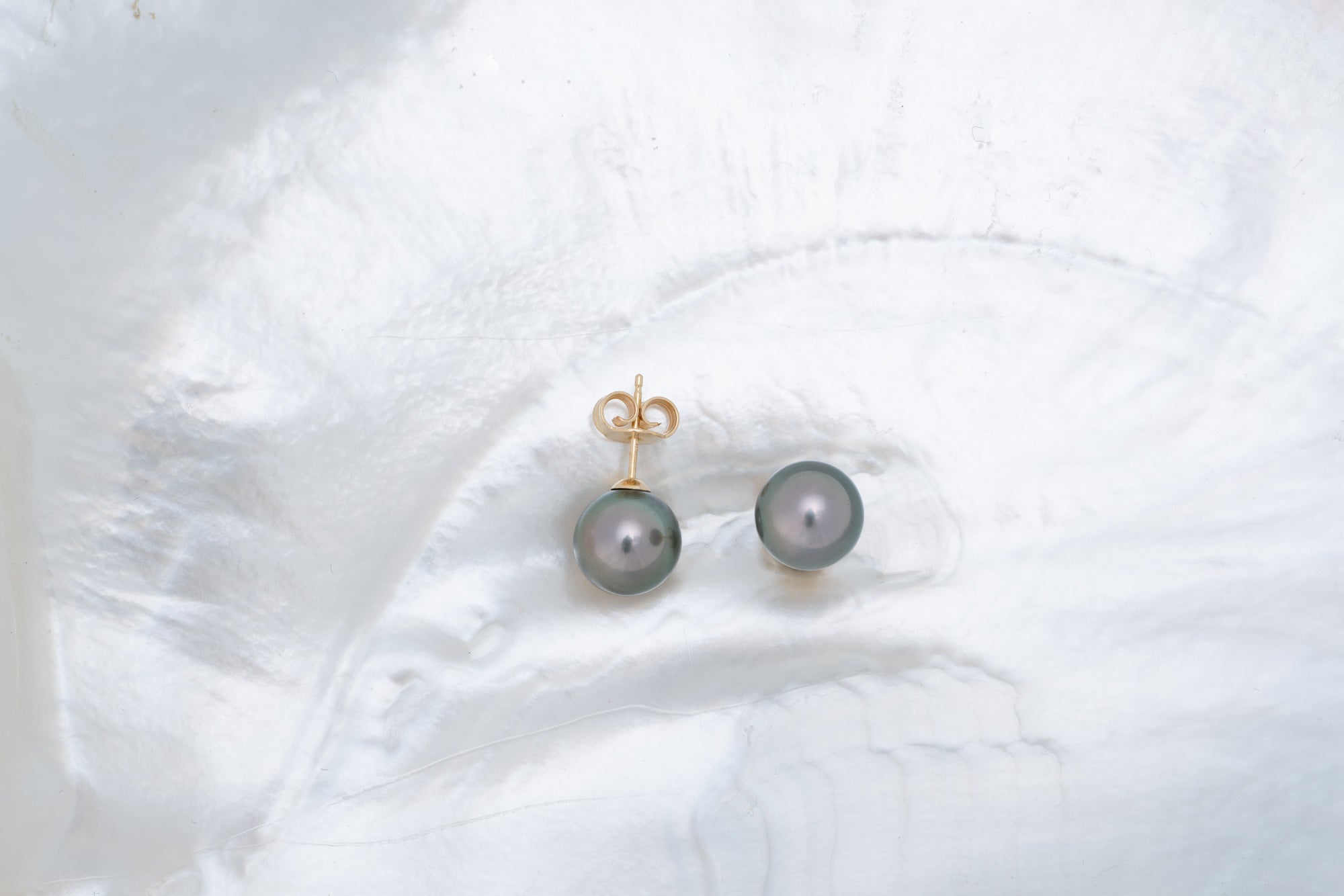 Boucles d’oreilles or et perles rondes (5) 8-9