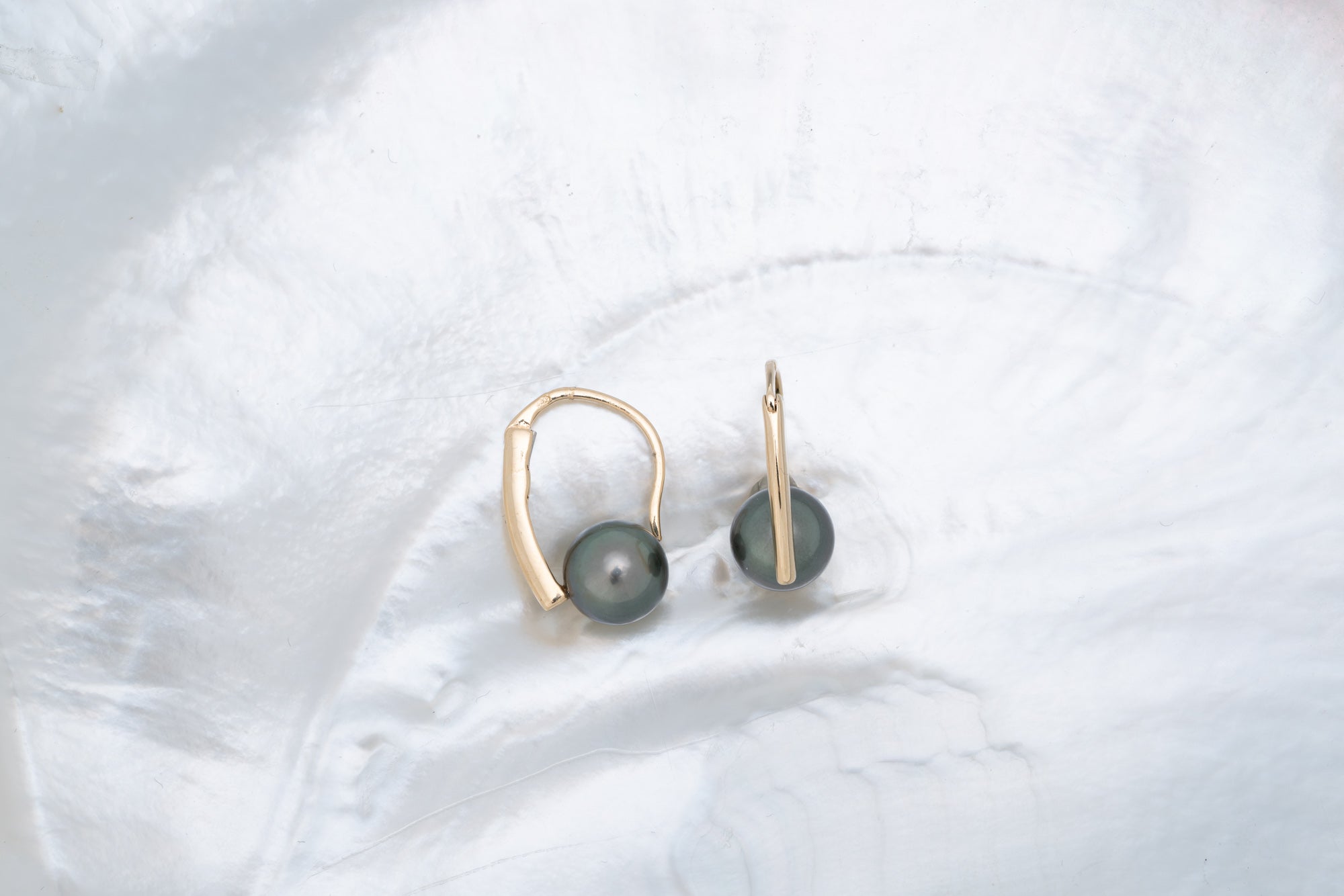 Boucles d’oreilles or et perles rondes (10)