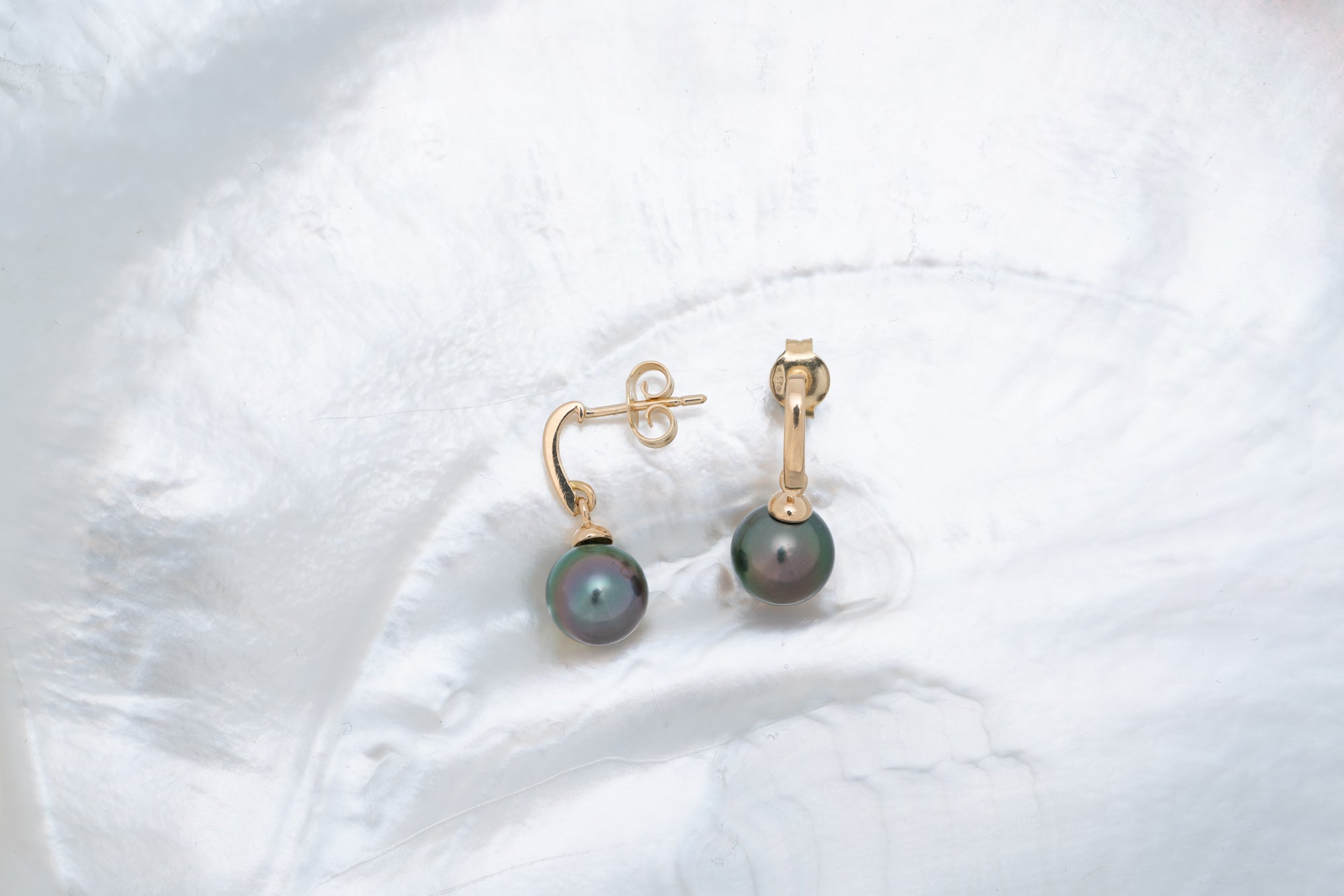 Boucles d’oreilles or et perles ovales (7)