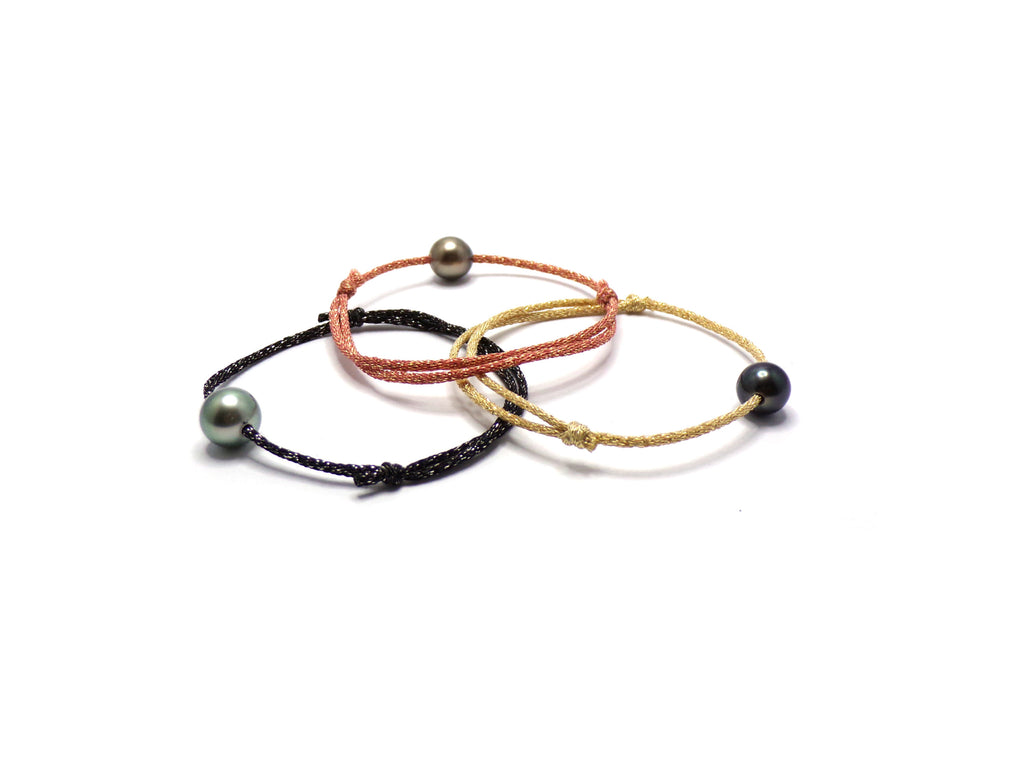 Bracelet perle ovale sur cordon doré – doré