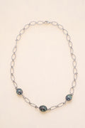 Collier argent et 3 perles cerclées