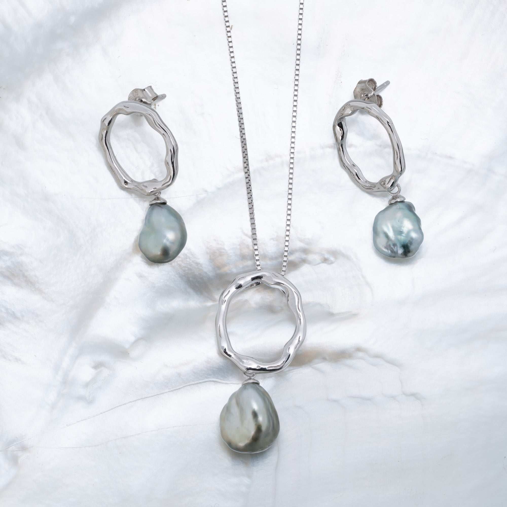 Parure argent et keshis