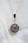 Pendentif argent et perle gravée
