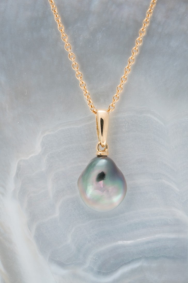 Pendentif or et keshi